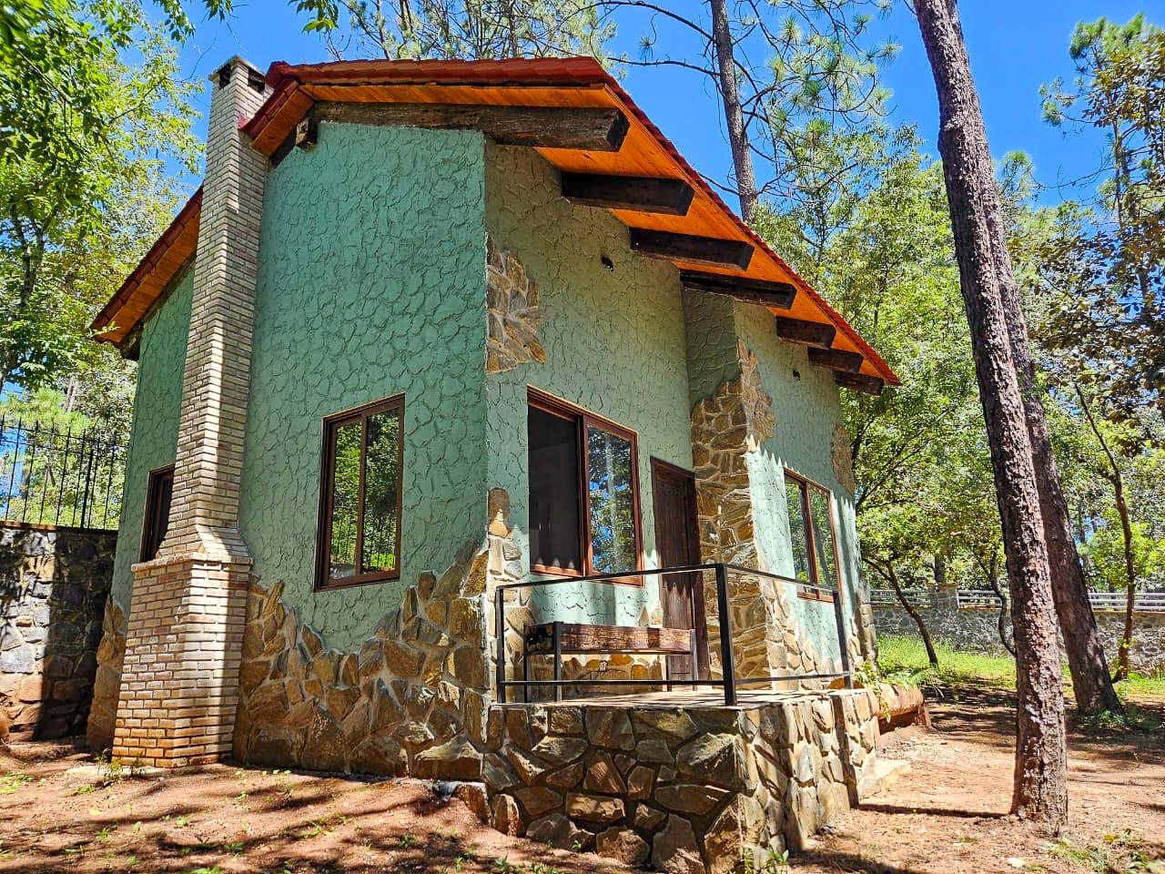 d3c03a3b-f8e6-4552-a519-87a13ea85f09-2